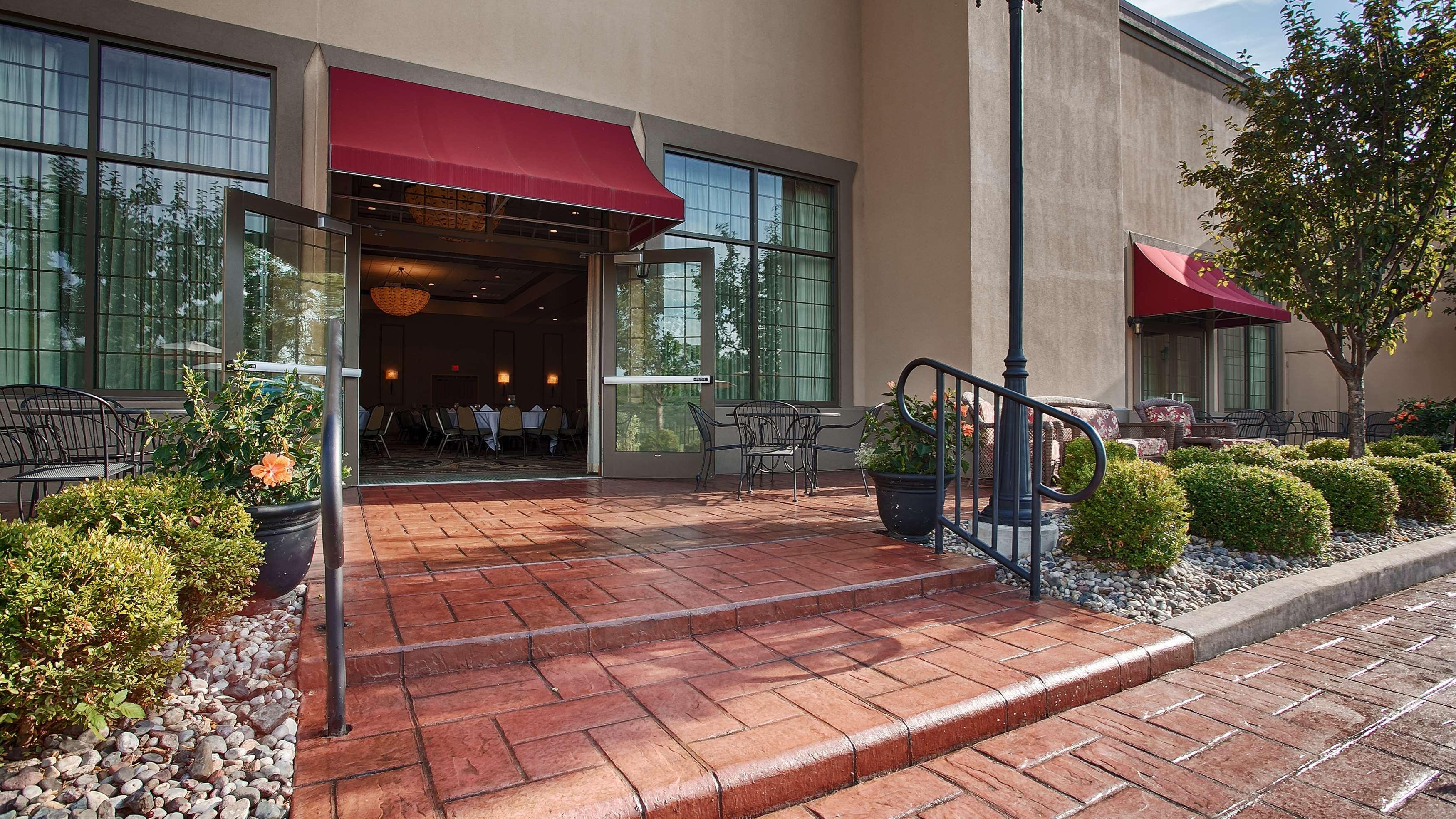 Best Western Premier Bridgewood Hotel Resort Neenah Buitenkant foto